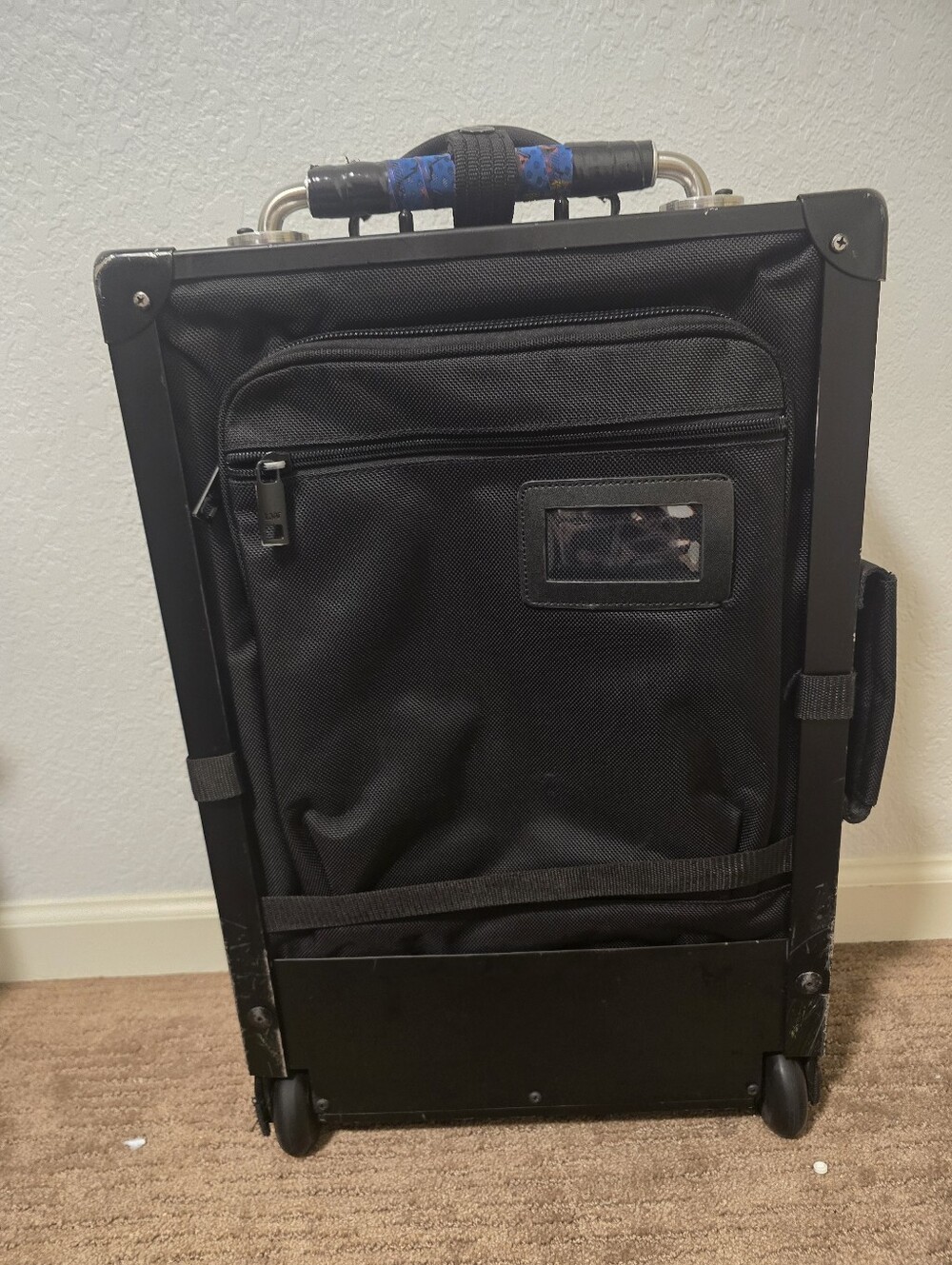 Luggage Works Stealth Series 22in Suitcase  With Metal Frame Rolling Bag - Picture 5 of 7